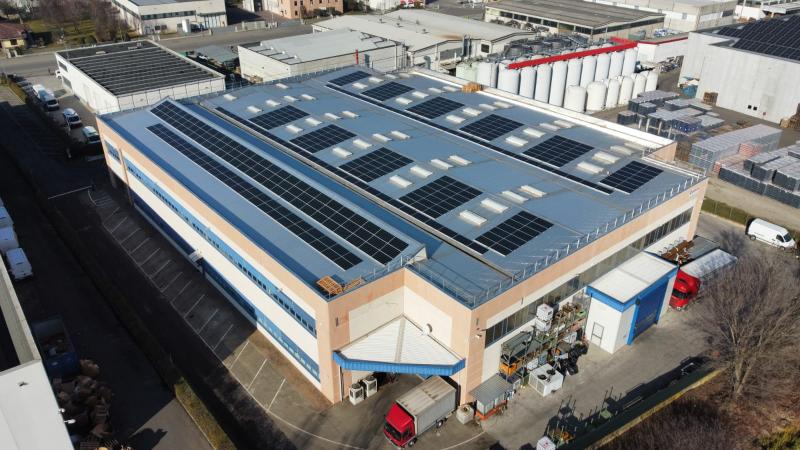 Em 2021, iniciamos a instalação de um sistema fotovoltaico que começou a funcionar oficialmente em junho de 2022.